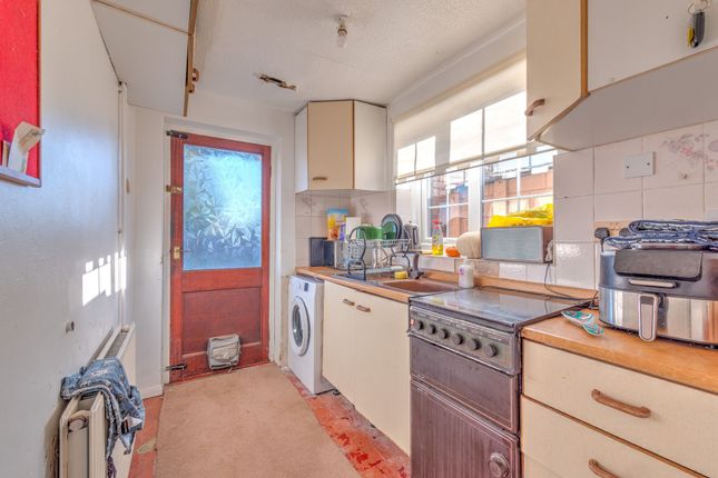 10 Ramsden Crescent, Worksop photo 4