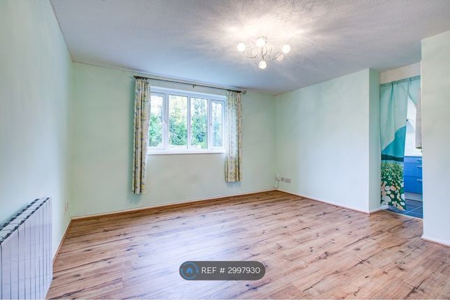 Chipstead Close, Sutton, London photo 3