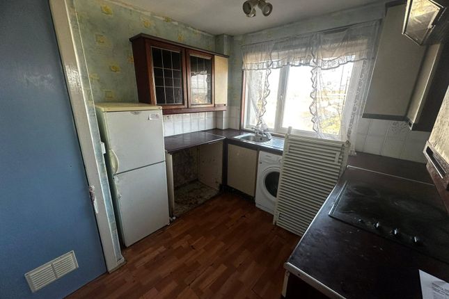 3C,, Mackendrick Place, East Ayrshire photo 4