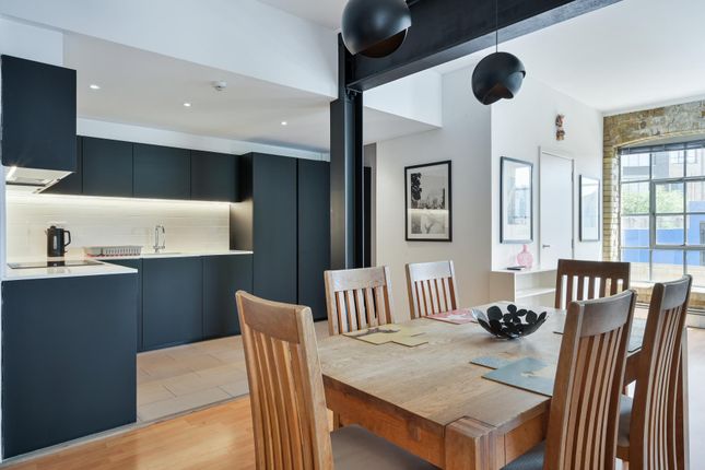 Flat 1 44, Orchard Place, London photo 4