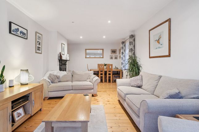 29 Amersham Road, Beaconsfield photo 2