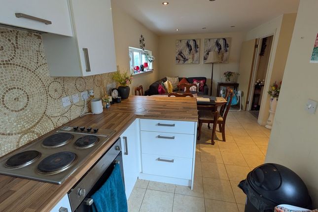 Flat 2, 39, Risborough Lane, Folkestone photo 2