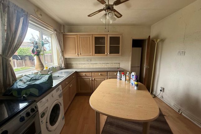 8, Alvaston Walk, Doncaster photo 2