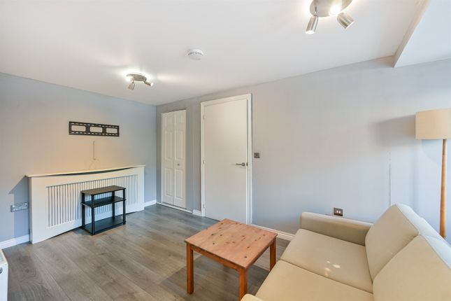 12, Barkham Mews, Queens Road, Reading photo 4