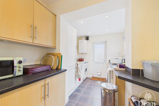 15, Lydfield Road, Lydney photo 4