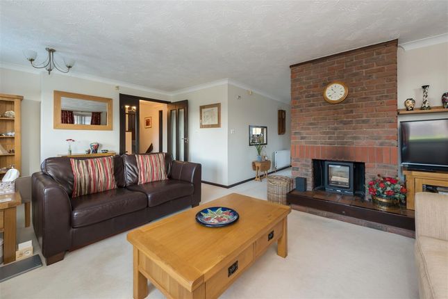 6, Dukeswood, Chestfield photo 2