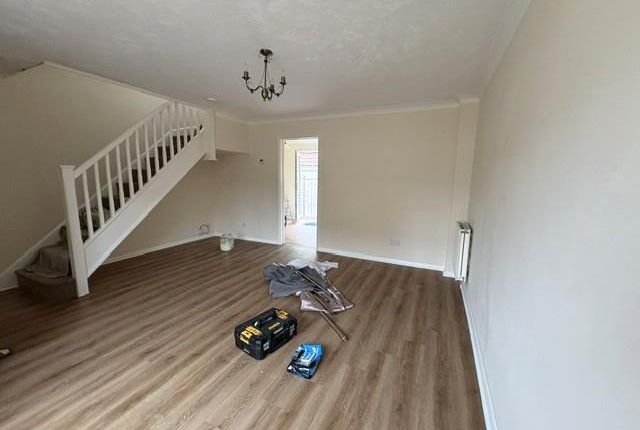 10, Minden Close, Andover photo 3