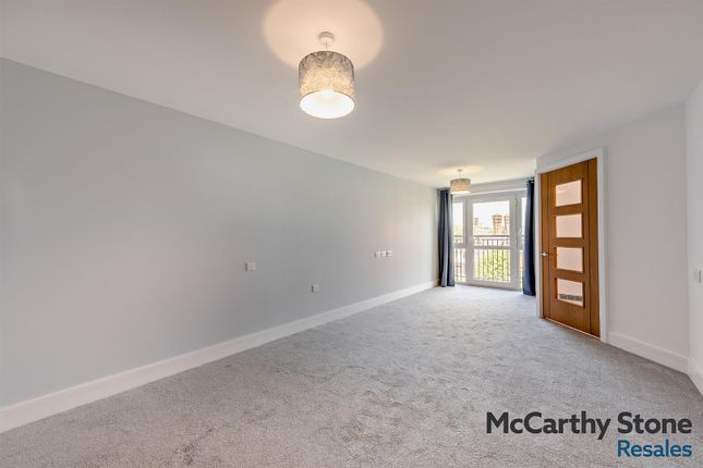 49 Martello Court, 3-15 Jevington Gardens, Eastbourne photo 4