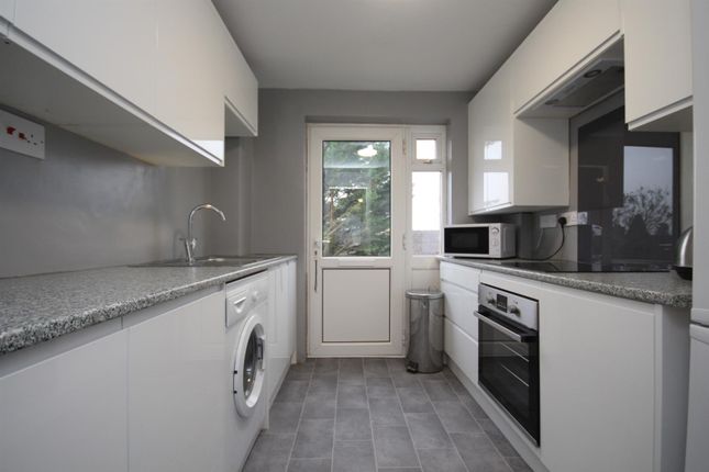 Thirty Nine, Wentworth Crescent, Maidenhead photo 4