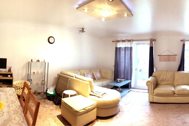 85 Rayners Lane, Harrow, London photo 2