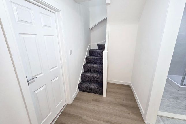 Flat A, 32, Cardiff Road, Caerphilly photo 5