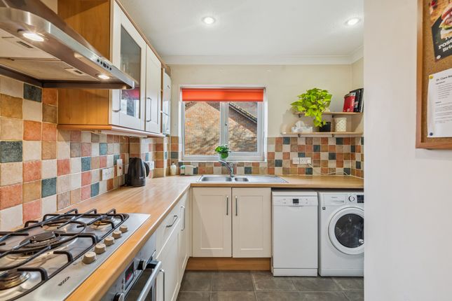 6 Hervines Court, Hervines Road, Amersham photo 3