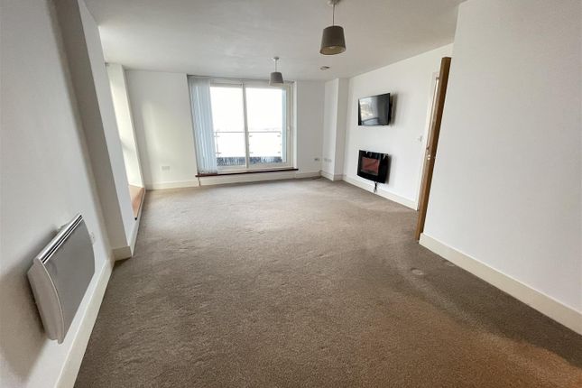 9, Dovercourt, Ferry Court, Cardiff photo 2