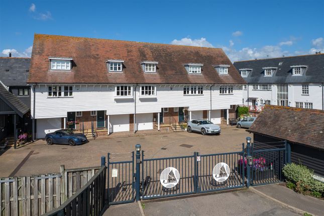 North Quay, Conyer