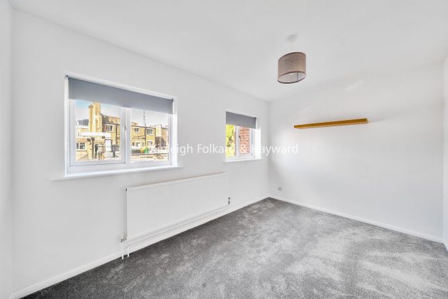10,, Brunel Close, London photo 5