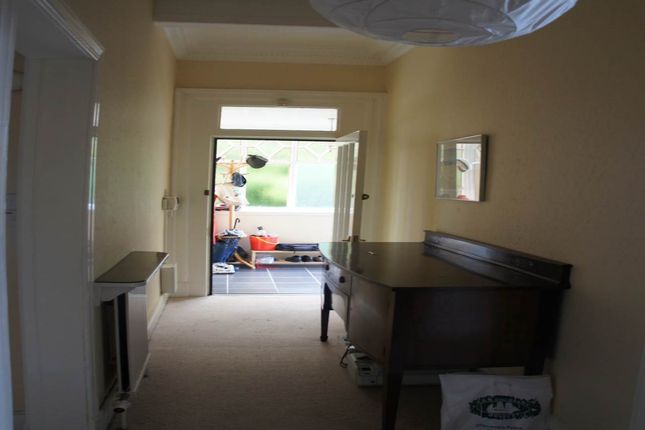 4 Hillcrest Road, Dundee photo 3