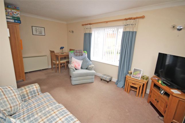 Flat for sale in Fernhill Lane, New Milton, Hampshire