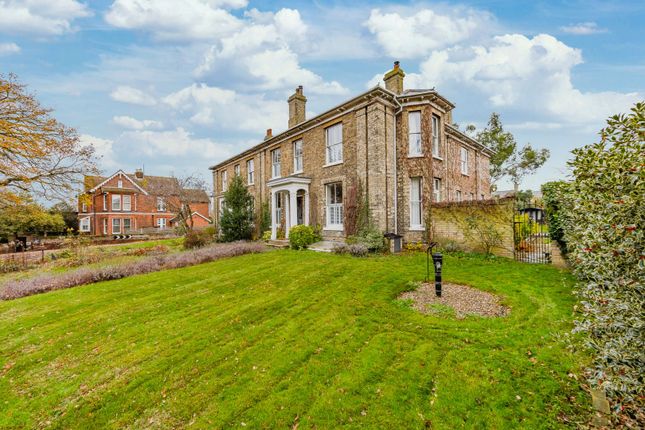 28, The Croft, Sudbury photo 3