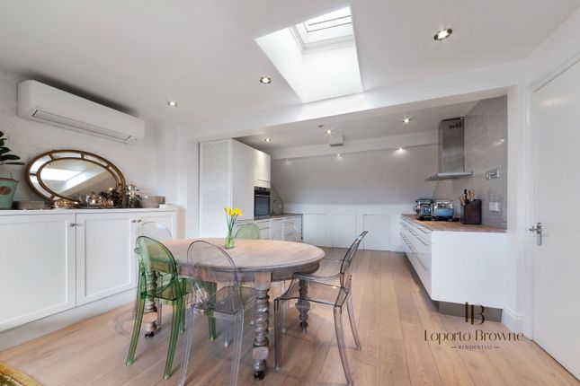 4,Top Floor, Exeter Road, London photo 2