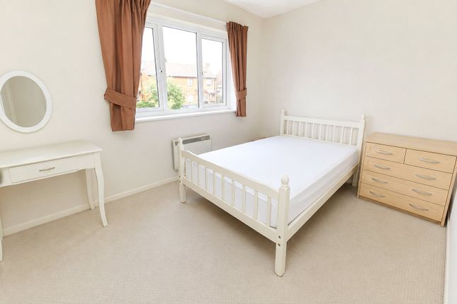 15, Swinburne Way, Nottingham photo 4