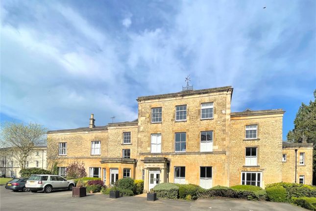 Flat to rent in Chesterton House, Viners Close, Cirencester