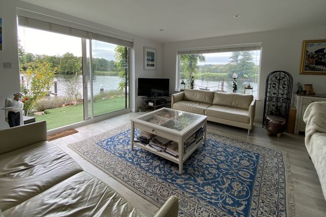 32 Temple Mill Island, Marlow photo 4