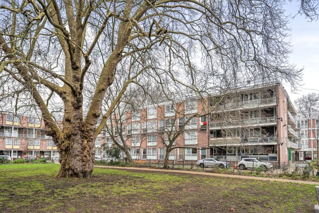 3-bed flat on Compton Close, London NW1, £700,000