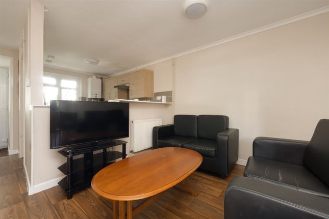 53, Ulcombe Gardens, Canterbury photo 4