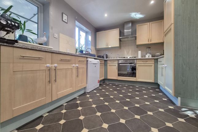 15 Wash Beck Close, Scarborough photo 4