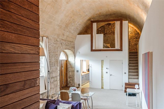 Vaults Flat