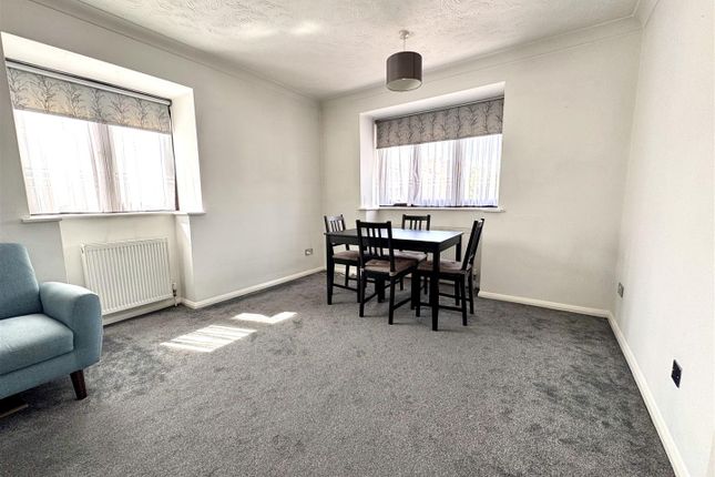 3 Benjamin Court, 88, Nuxley Road, Belvedere photo 4