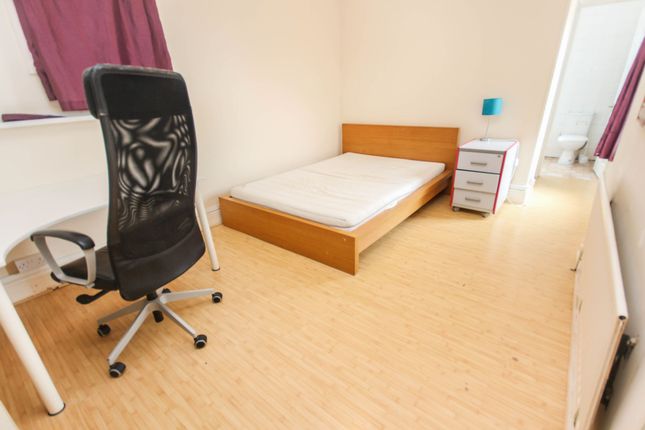 20 Wolverton Road, Bournemouth photo 4