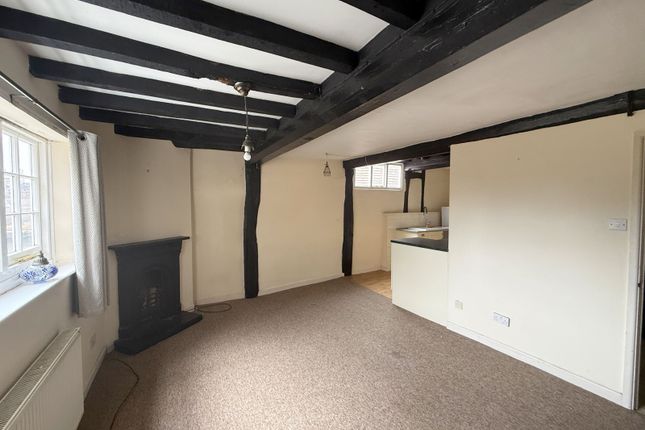 2 Potters Court, 66 Barton Street, Tewkesbury photo 4