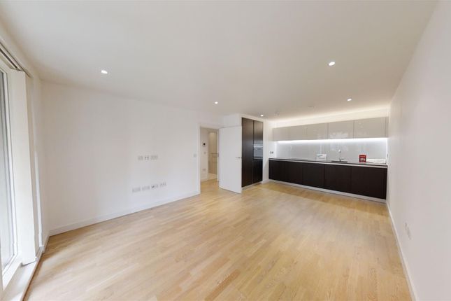 4 Masson House, Pump House Crescent, Brentford photo 4