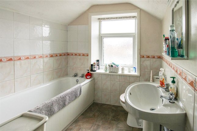 29, Westgate, West Yorkshire photo 4