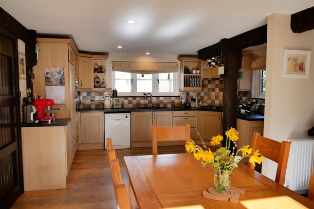 49, The Street, Calne photo 4