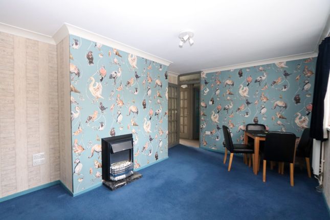 60 Upper Stoneyfield, Harlow photo 3
