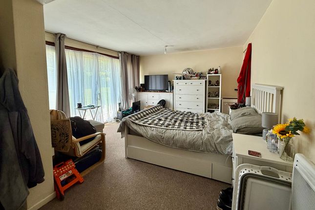 2 Ashurst Court, Broadsands Walk, Gosport photo 4