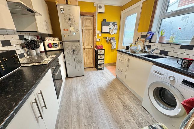 35, Waddesdon Road, Harwich photo 4