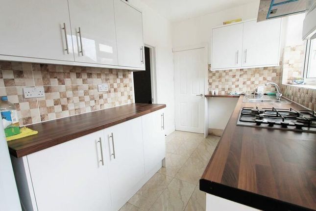 Northcote Avenue, Southall photo 3