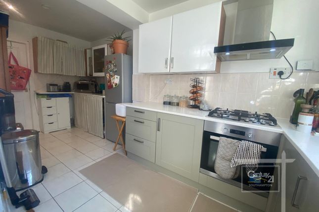 19, Coxford Drove, SOUTHAMPTON photo 3