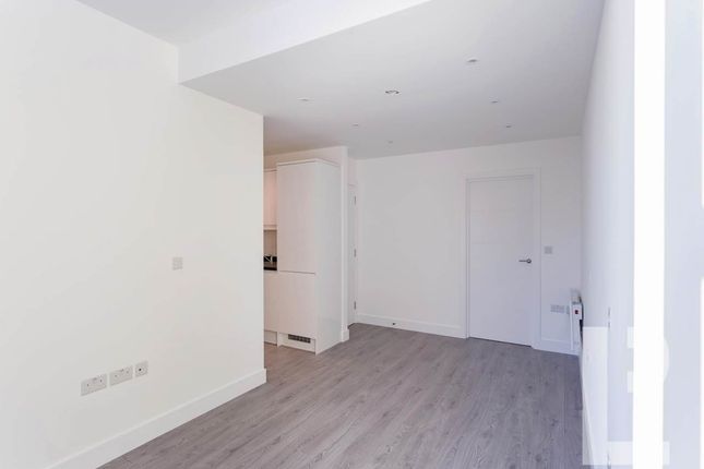 17, Hannah House, Stratford photo 2