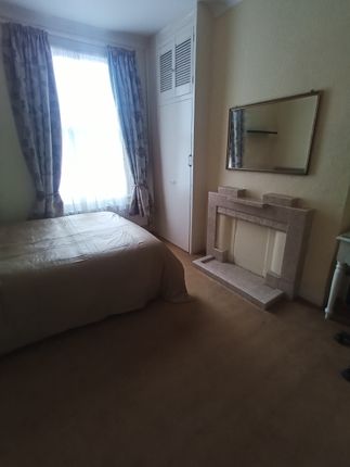 11, Scarborough Road, London photo 5