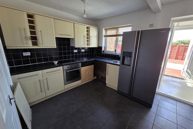 14a, Ellicks Close, Bristol photo 4