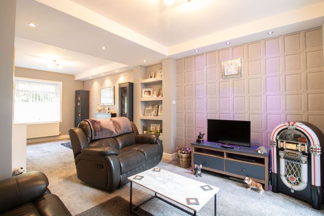 31 Main Road, Hengoed photo 4