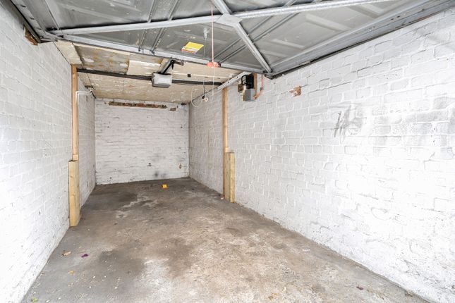 Studio parking on Finborough Road, SW10, Chelsea, £60,000