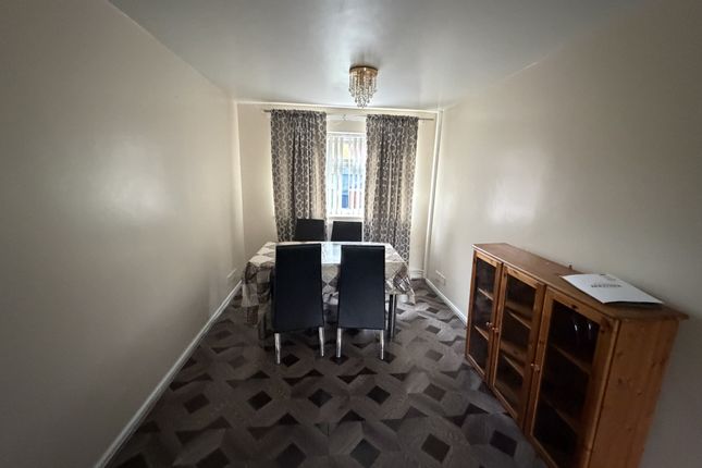104, Chichester Road, Manchester photo 3