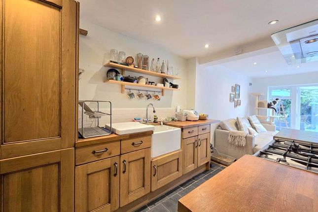 3, West Chantry, Old Hatch End photo 2