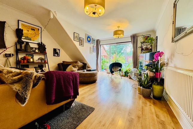 28, Mardale Gardens, Peterborough photo 3
