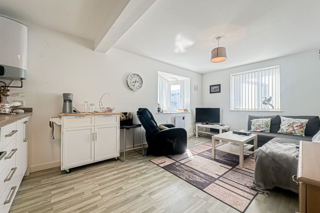 Apt 12, 290 Vauxhall Road, Liverpool photo 3